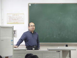 山东大学甘险峰教授应邀来beat365讲学