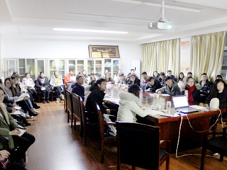 教育学院党委组织各支部党员集中观看专题片《红色故事汇》