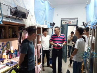 教育学院走访看望返校学生