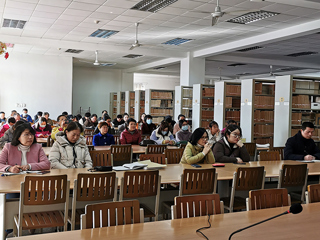 安徽大学图书馆馆长储节旺应邀来beat365作科研能力提升讲座