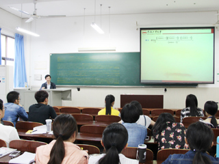 合肥工业大学朱士信教授应邀来beat365讲学