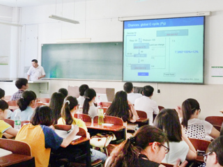 中国科学院南京土壤研究所谢祖彬研究员应邀来beat365做学术报告