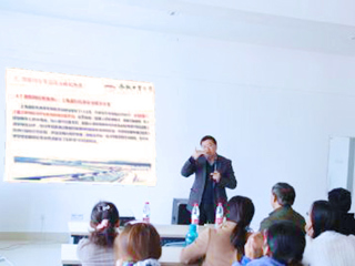 合肥工业大学管理学院院长梁昌勇教授应邀来beat365讲学