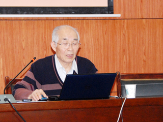 画家郭文伟莅临beat365作学术报告