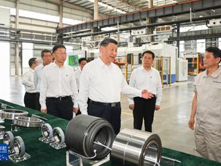 习近平：坚定信心推动高质量发展高效能治理 奋力谱写中原大地推进中国式现代化新篇章